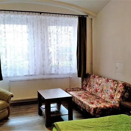Apartmany Kukacci Hnizdo Benesov nad Ploucnici Exterior foto