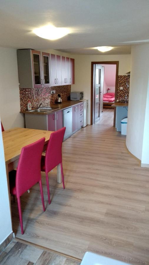Kukacci Hnizdo Apartment