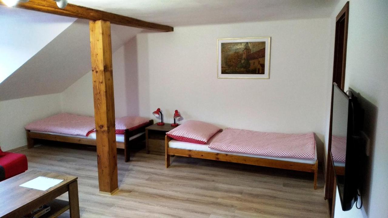 Kukacci Hnizdo Apartment *