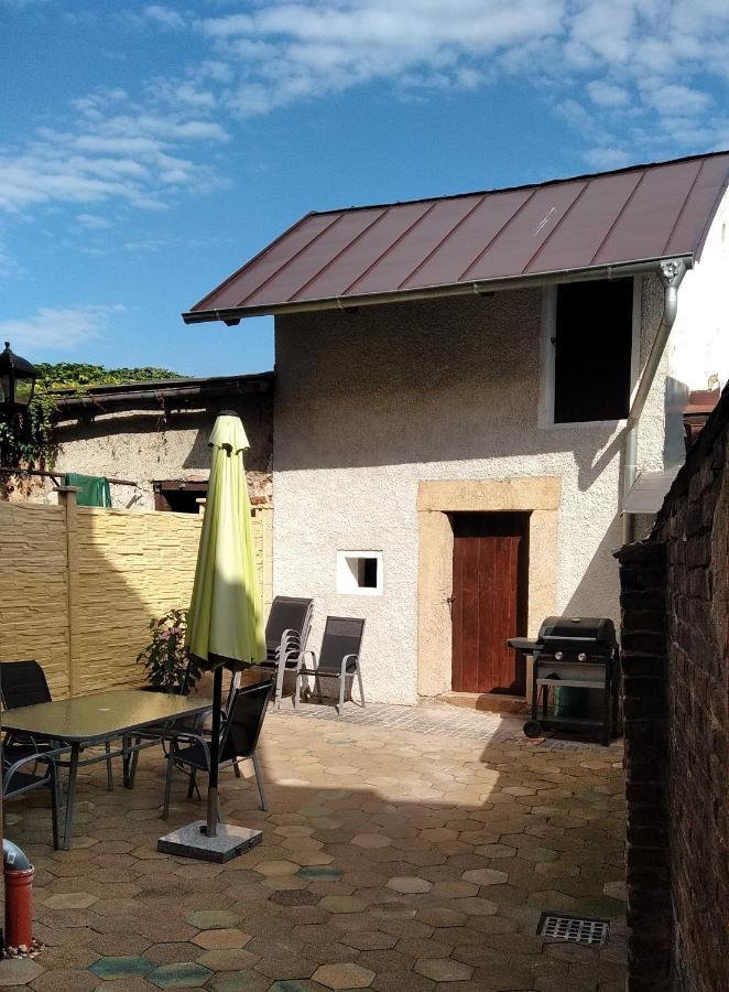 Kukacci Hnizdo Apartment *